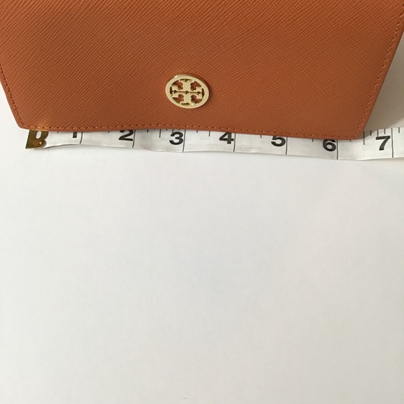 Gifted Tory Burch Orange Sunglasses Case - Picture 5 of 6